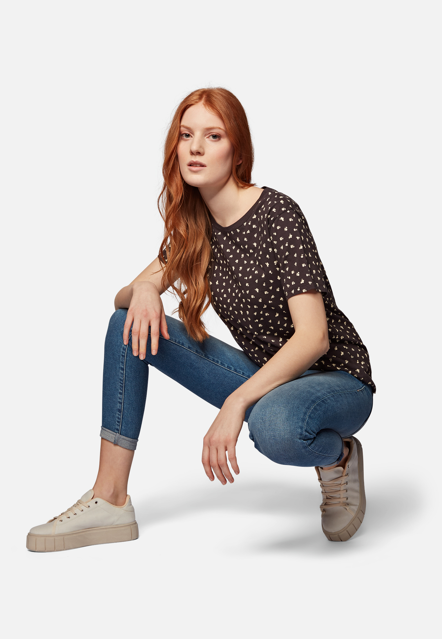 Mavi T-SHIRT | T-Shirt mit Allover-Print Blumen in grau Mavi T-SHIRT | T-Shirt mit Allover-Print Blumen in grau