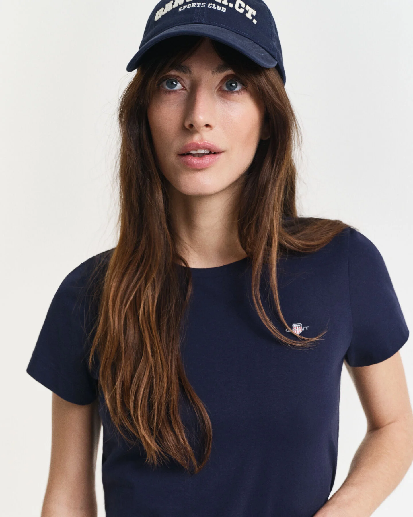 Gant Damen Reg Shield T-Shirt aus Baumwolle in Evening Blue Gant Damen Reg Shield T-Shirt aus Baumwolle in Evening Blue