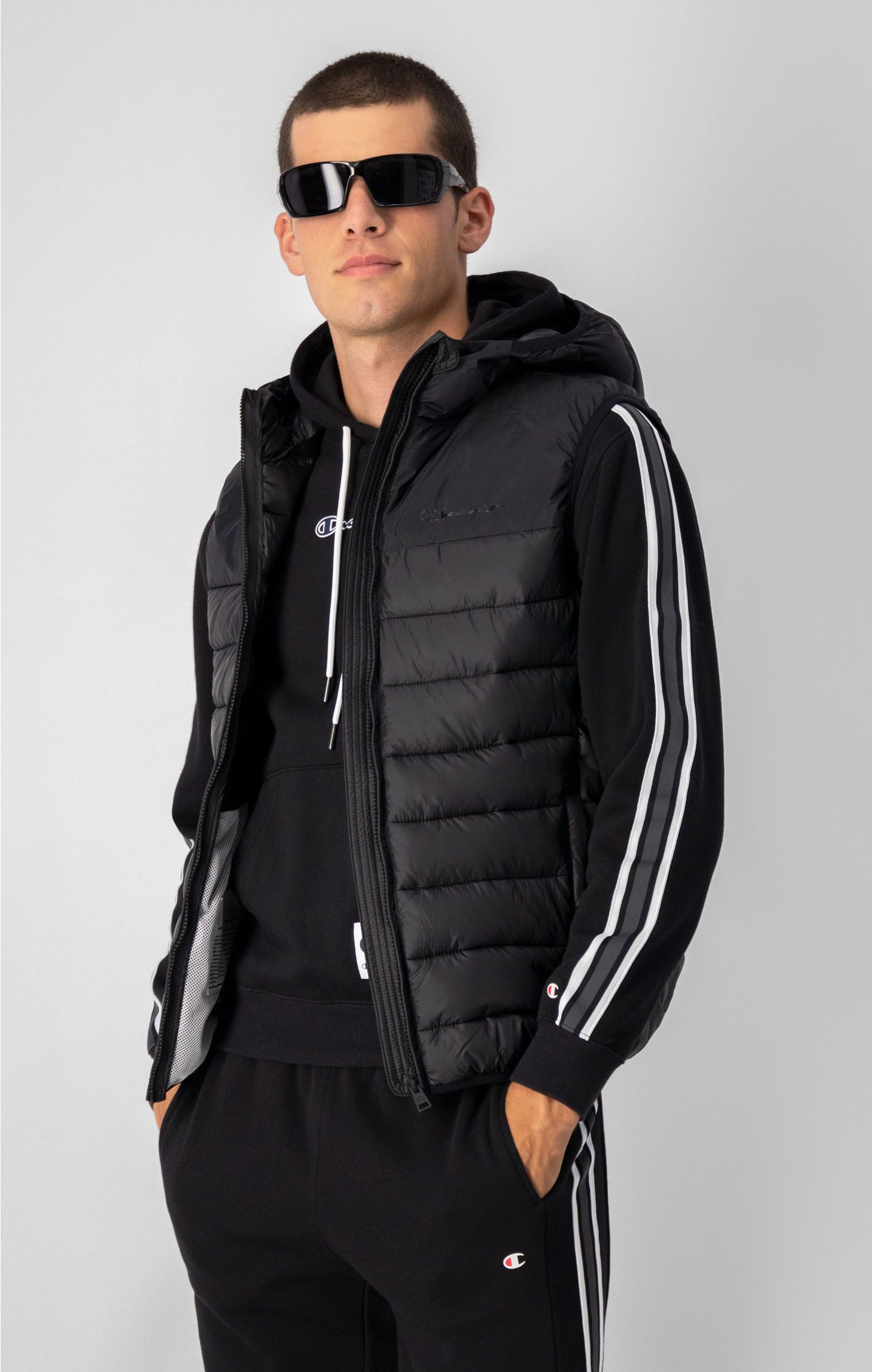 Champion Legacy Kapuzenweste mit Funktionswattierung in schwarz Weste