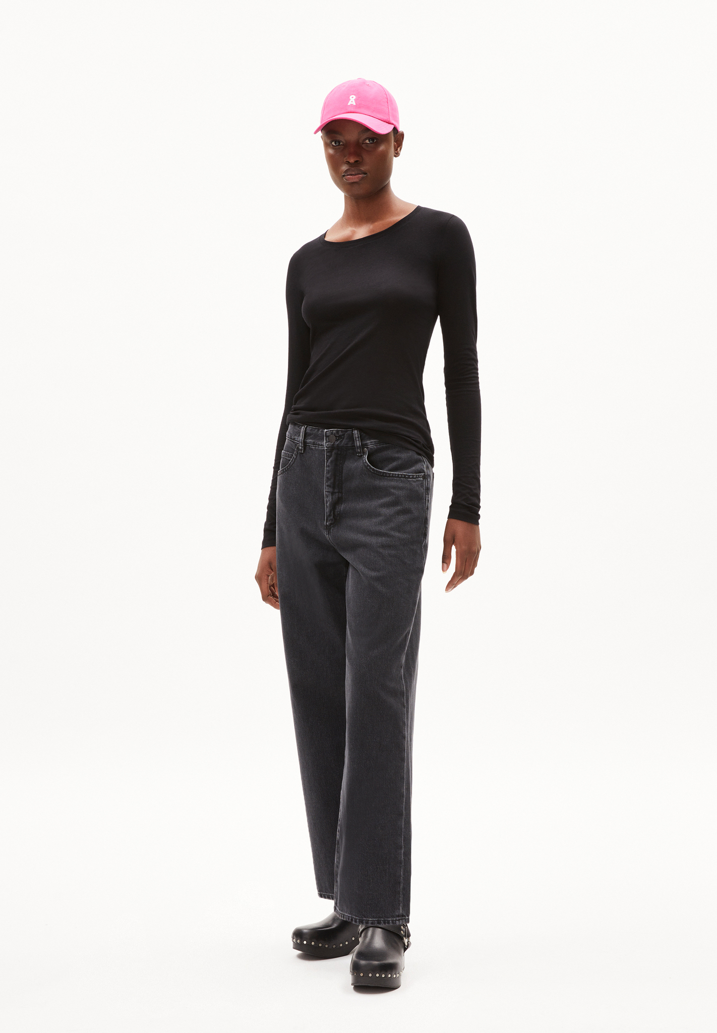 Armedangels ENRICCAA SOFT Longsleeve Slim Fit aus Bio-Baumwolle in schwarz Armedangels ENRICCAA SOFT Longsleeve Slim Fit aus Bio-Baumwolle in schwarz