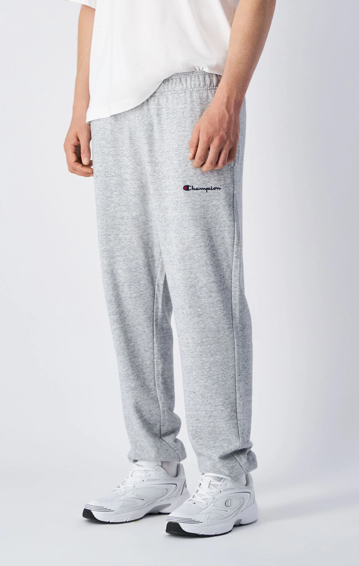 Champion Leichte Jogginghose mit Gummizug an den Knöcheln Herren Hellgrau Champion Leichte Jogginghose mit Gummizug an den Knöcheln Herren Hellgrau