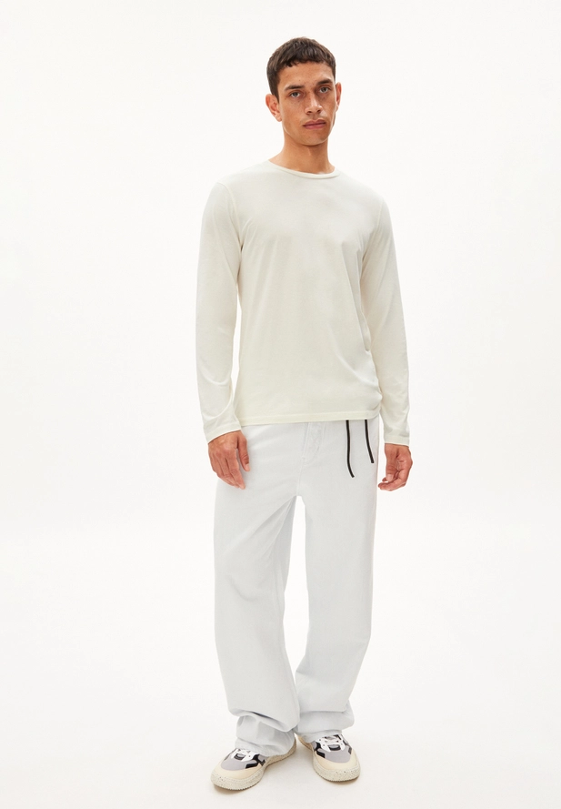 Armedangels JAANONO Longsleeve Slim Fit aus Bio-Baumwolle in white Armedangels JAANONO Longsleeve Slim Fit aus Bio-Baumwolle in white