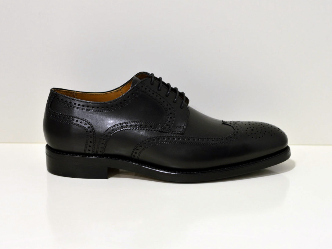 Berwick Rahmengenähter Budapester Schuh in schwarz 