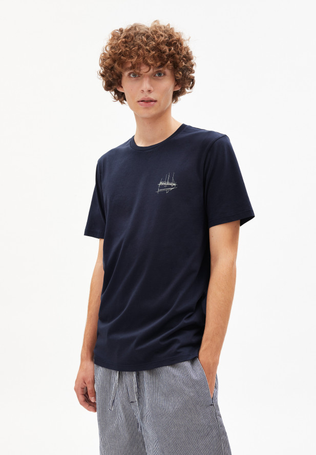 Armedangels  JAAMES CHEST BOAT T-Shirt aus Bio-Baumwolle in night sky 
