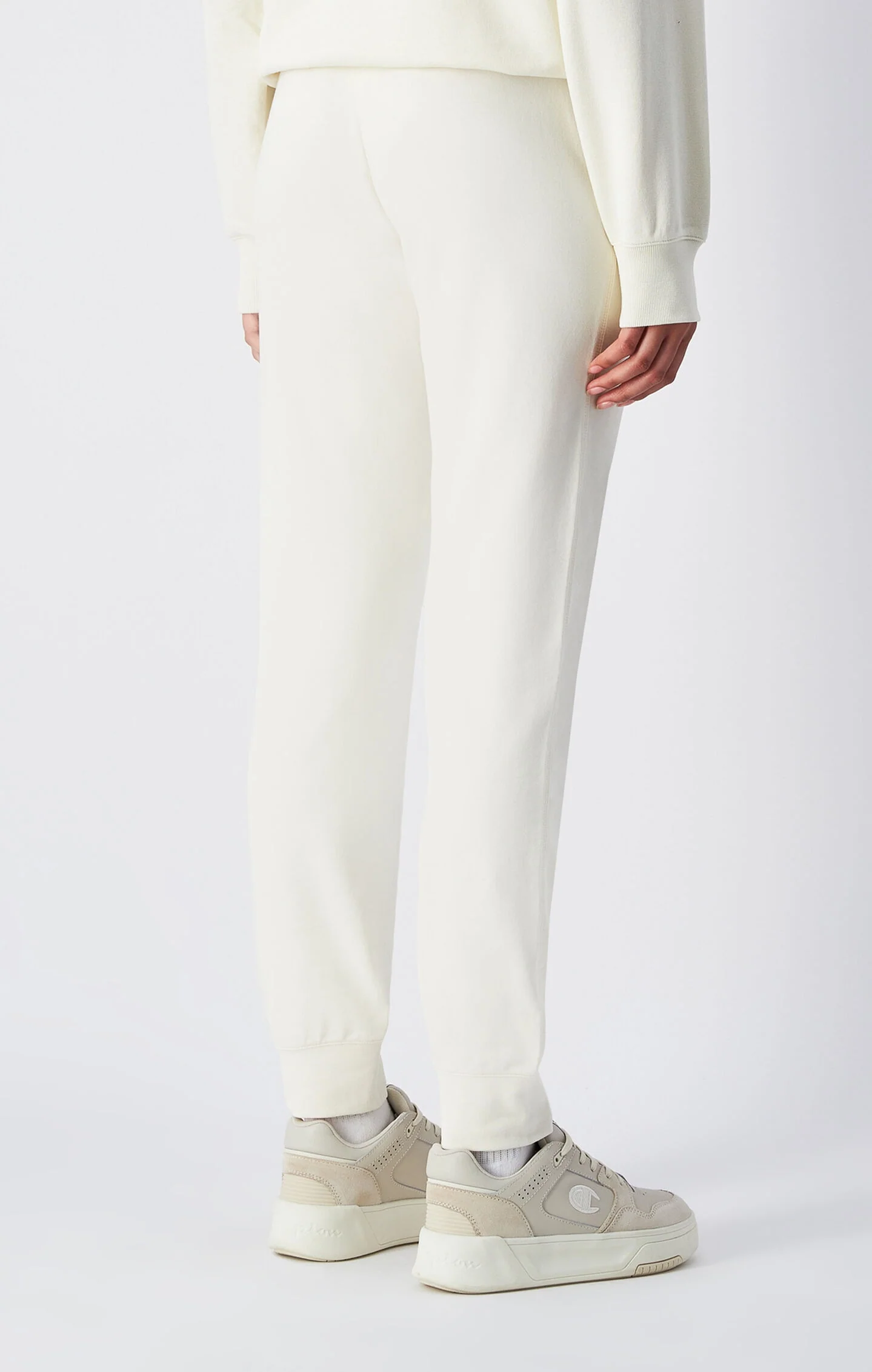 Champion Leichte Slim Fit Hose mit Kordelzug in weiß / Jogginghose