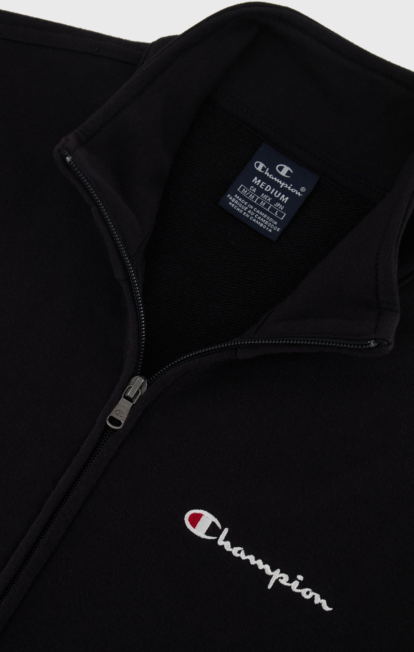 Reißverschluss-Sweatshirt mit gesticktem Champion-Logo in schwarz 