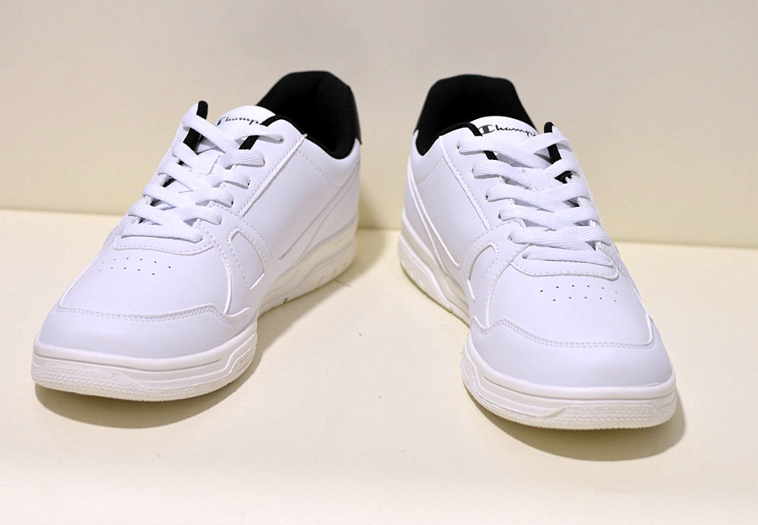 Champion Tennis CL Clay 87 Sneaker in White / Black 