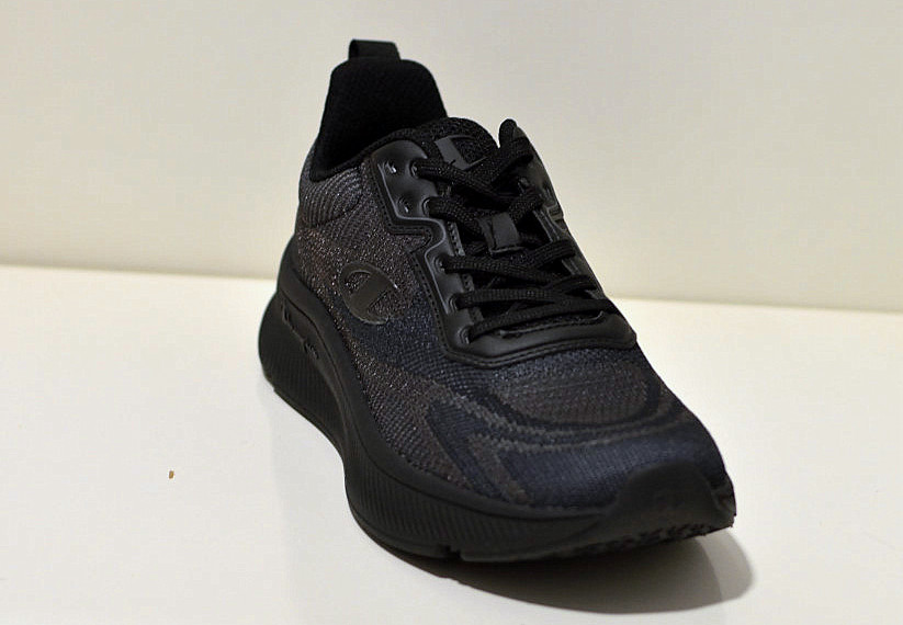 Champion Galactic Low Cut Shoe / Sneakers in schwarz 