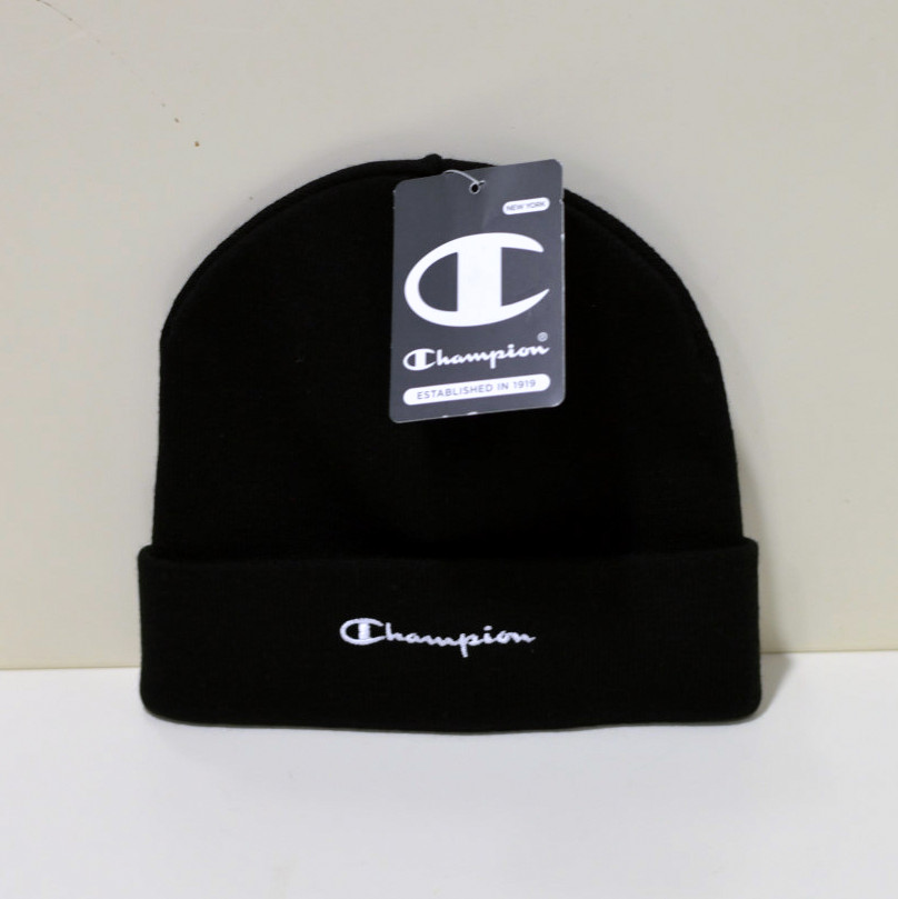 Champion Beanie Mütze Strickmütze Unisex Hat in schwarz
