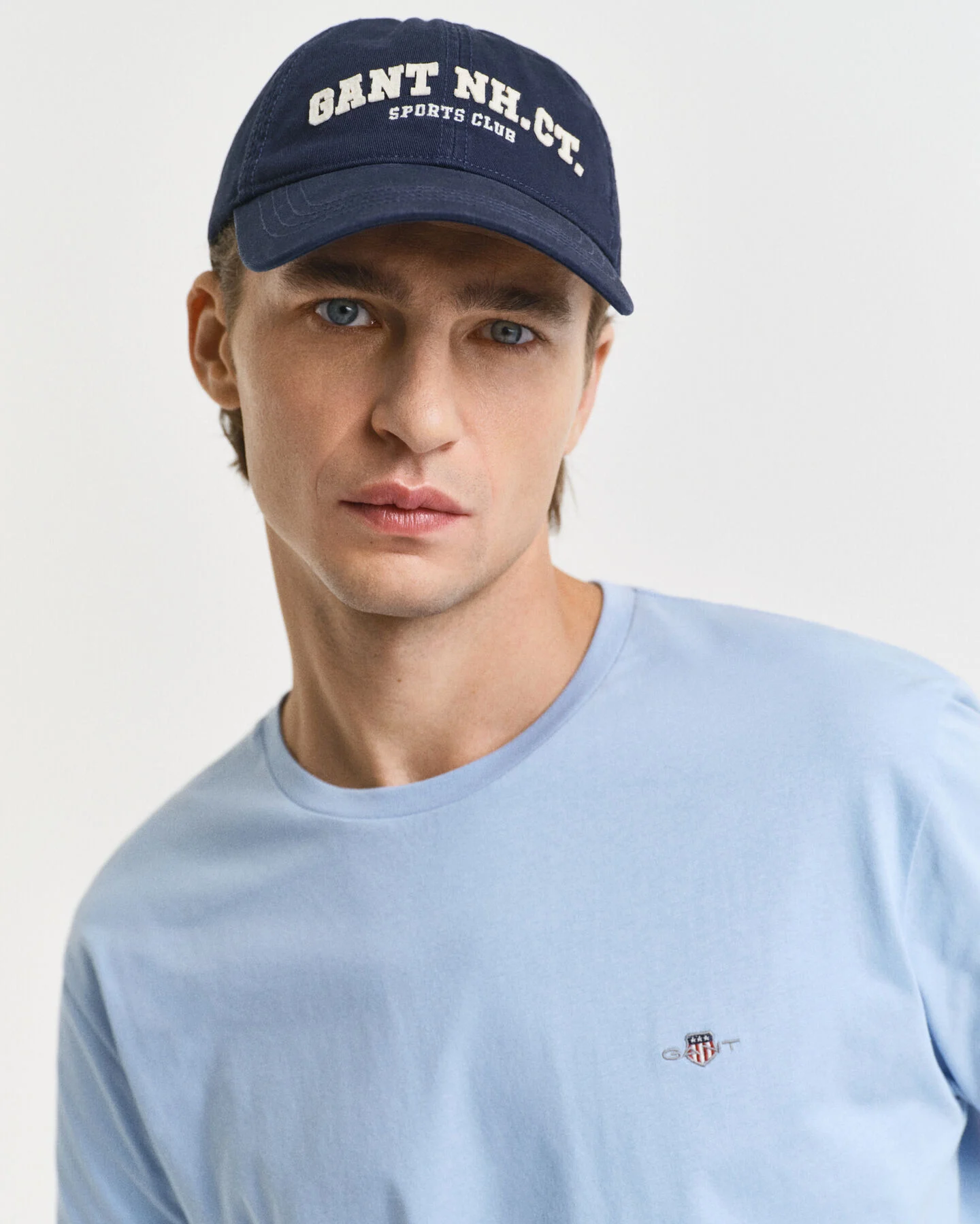 Gant Regular Fit Shield T-Shirt aus Baumwolle in Capri Blue