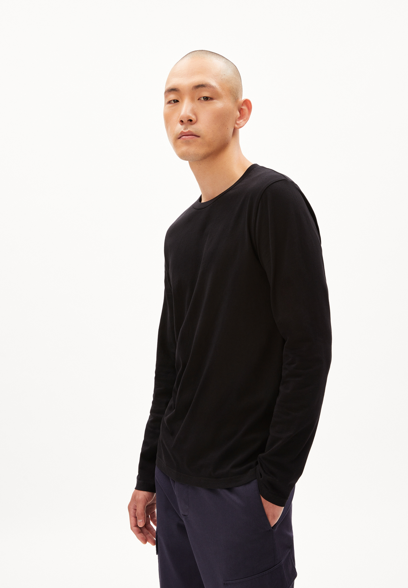 Armedangels JAANONO Longsleeve Slim Fit aus Bio-Baumwolle in schwarz 