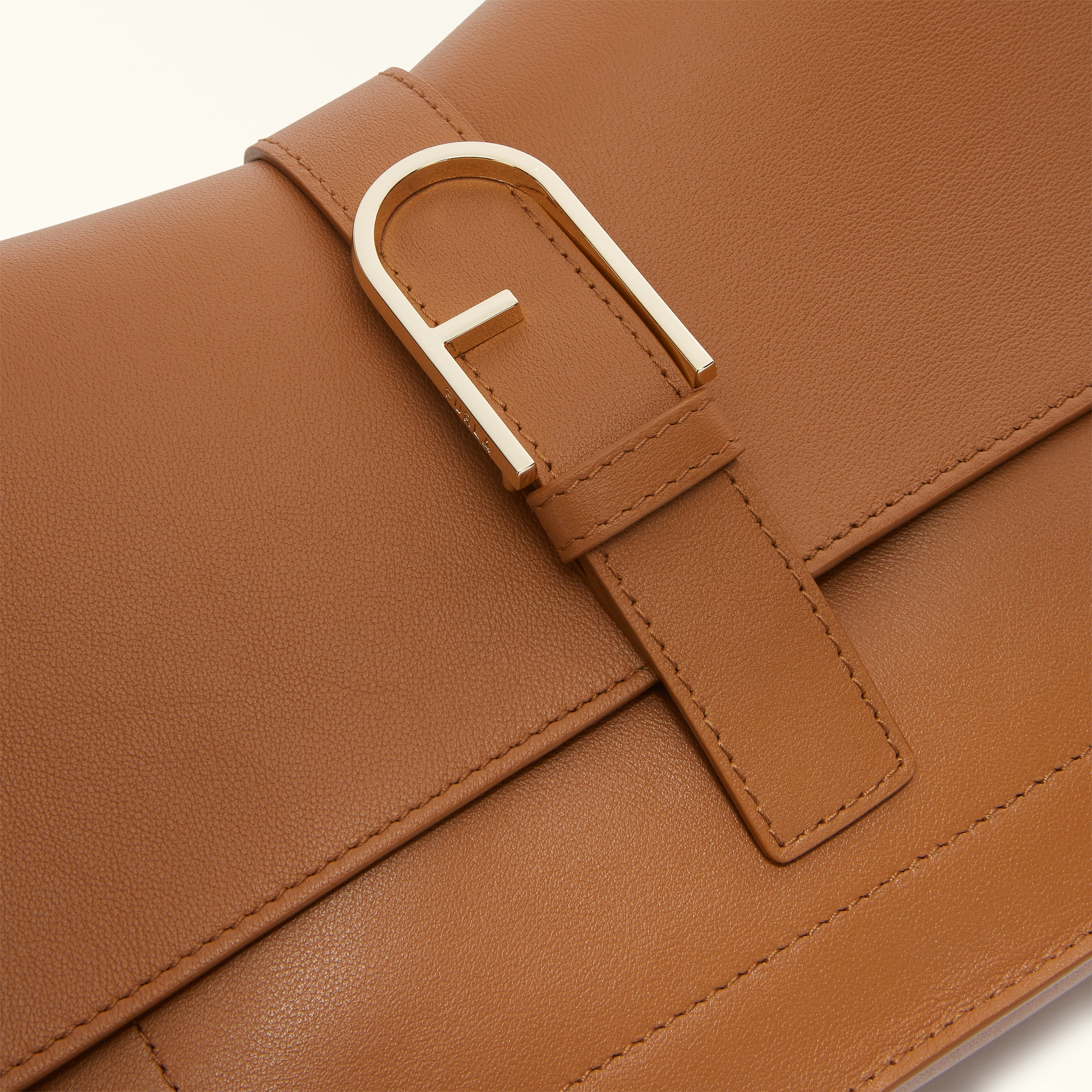 Furla Flow Henkeltasche L in BRANDY VITELLO CLARIS LUX Furla Flow Henkeltasche L in BRANDY VITELLO CLARIS LUX