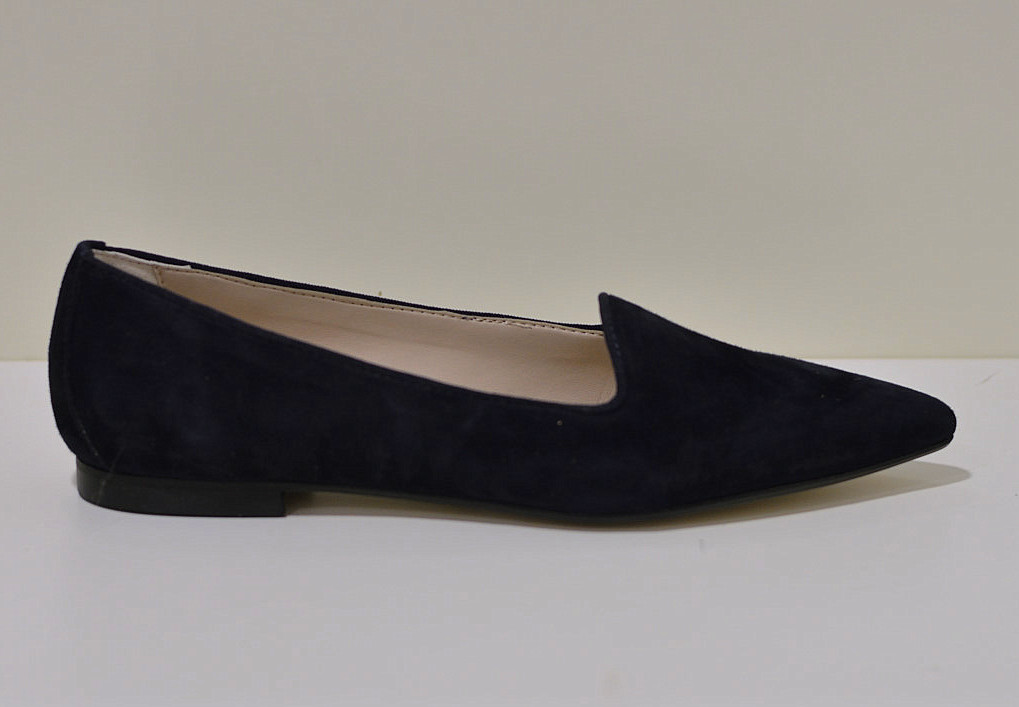 Gianluca Pisati Ballerina mit spitz zulaufender Form aus Wildleder in blau 