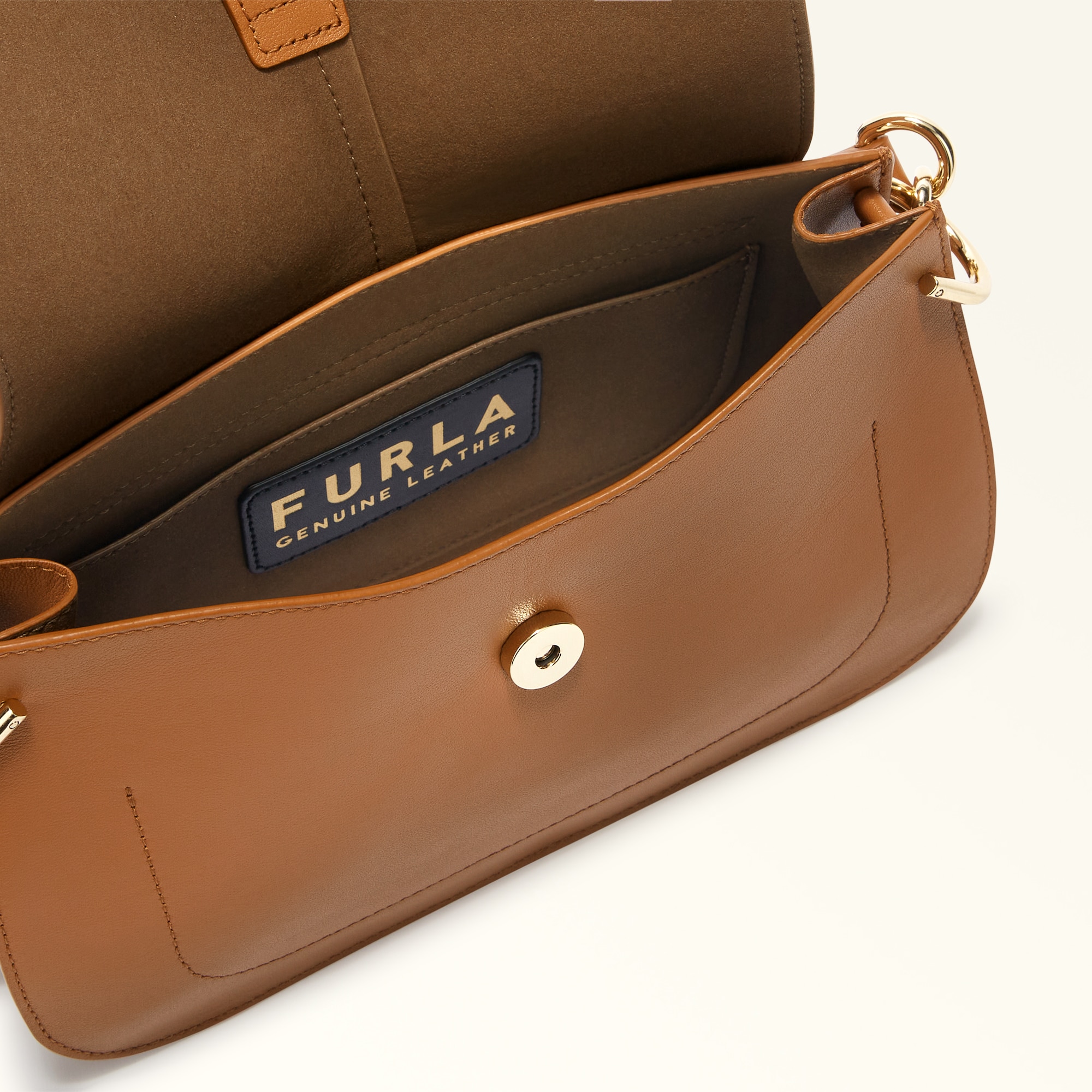 Furla Flow Henkeltasche L in BRANDY VITELLO CLARIS LUX Furla Flow Henkeltasche L in BRANDY VITELLO CLARIS LUX