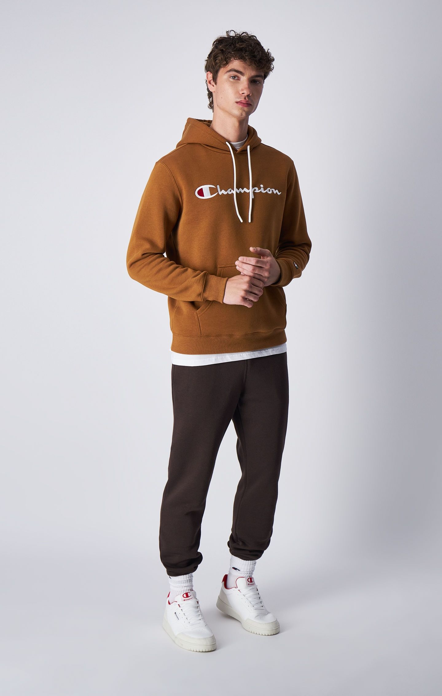 Champion Fleece-Kapuzenpullover mit gesticktem Logo-Schriftzug in hellbraun