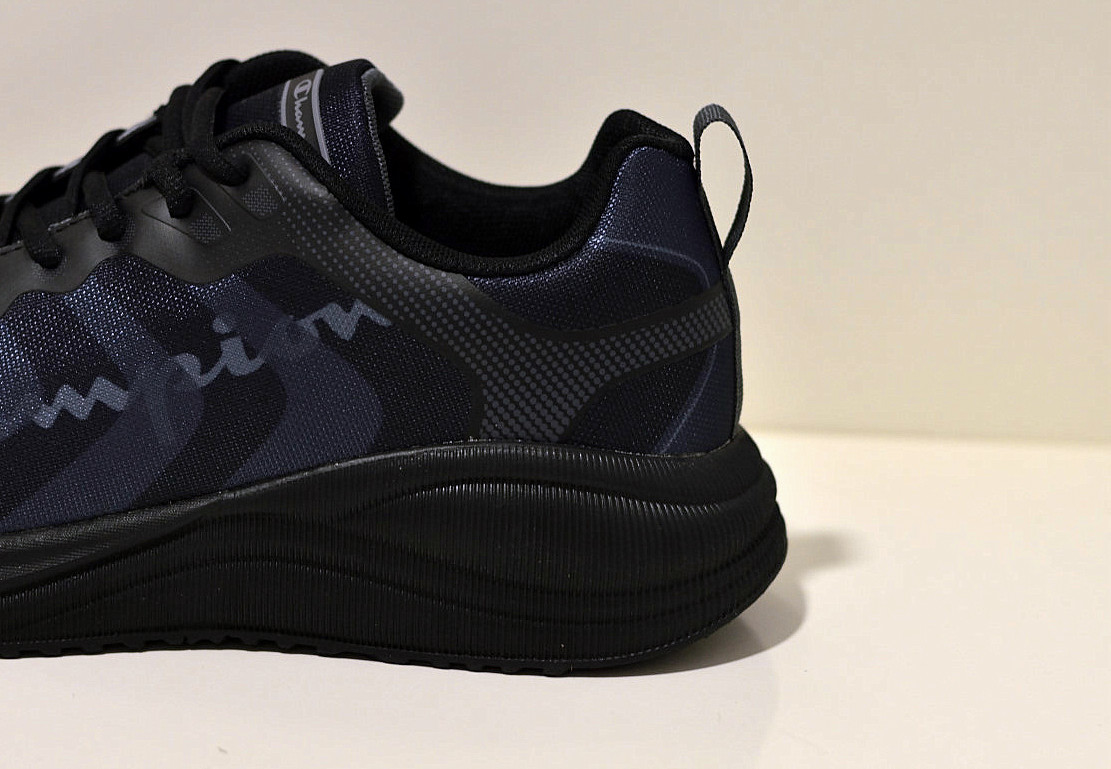 Champion Sneakers Syphon Script super leichter Feizeitschuh in schwarz / grau