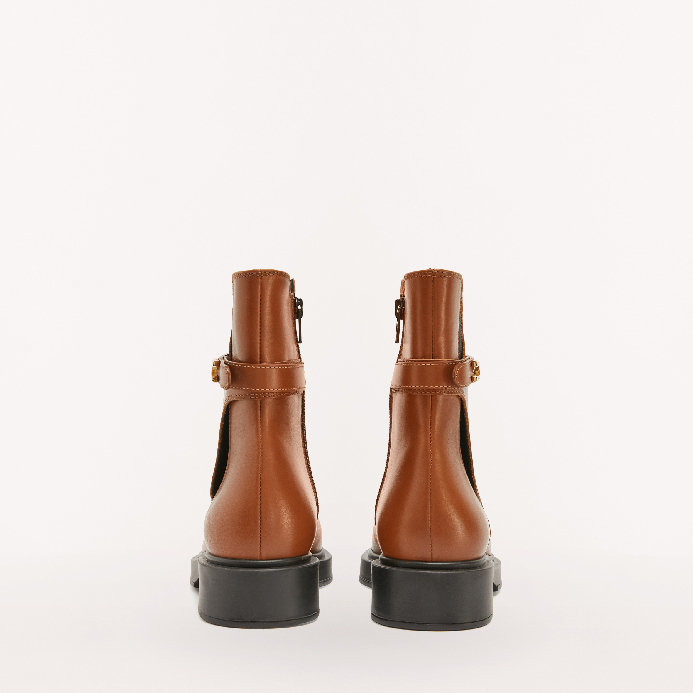 FURLA LEGACY Chelsea Stiefeletten aus Leder in COGNAC FURLA LEGACY Chelsea Stiefeletten aus Leder in COGNAC