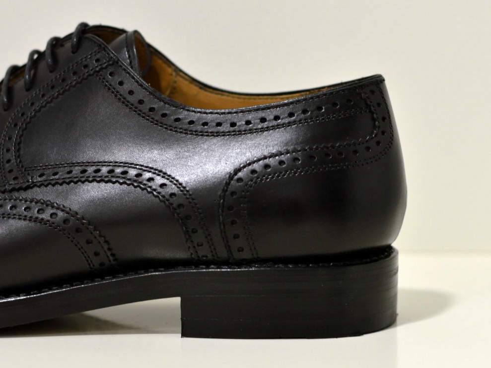 Berwick Rahmengenähter Budapester Schuh in schwarz 
