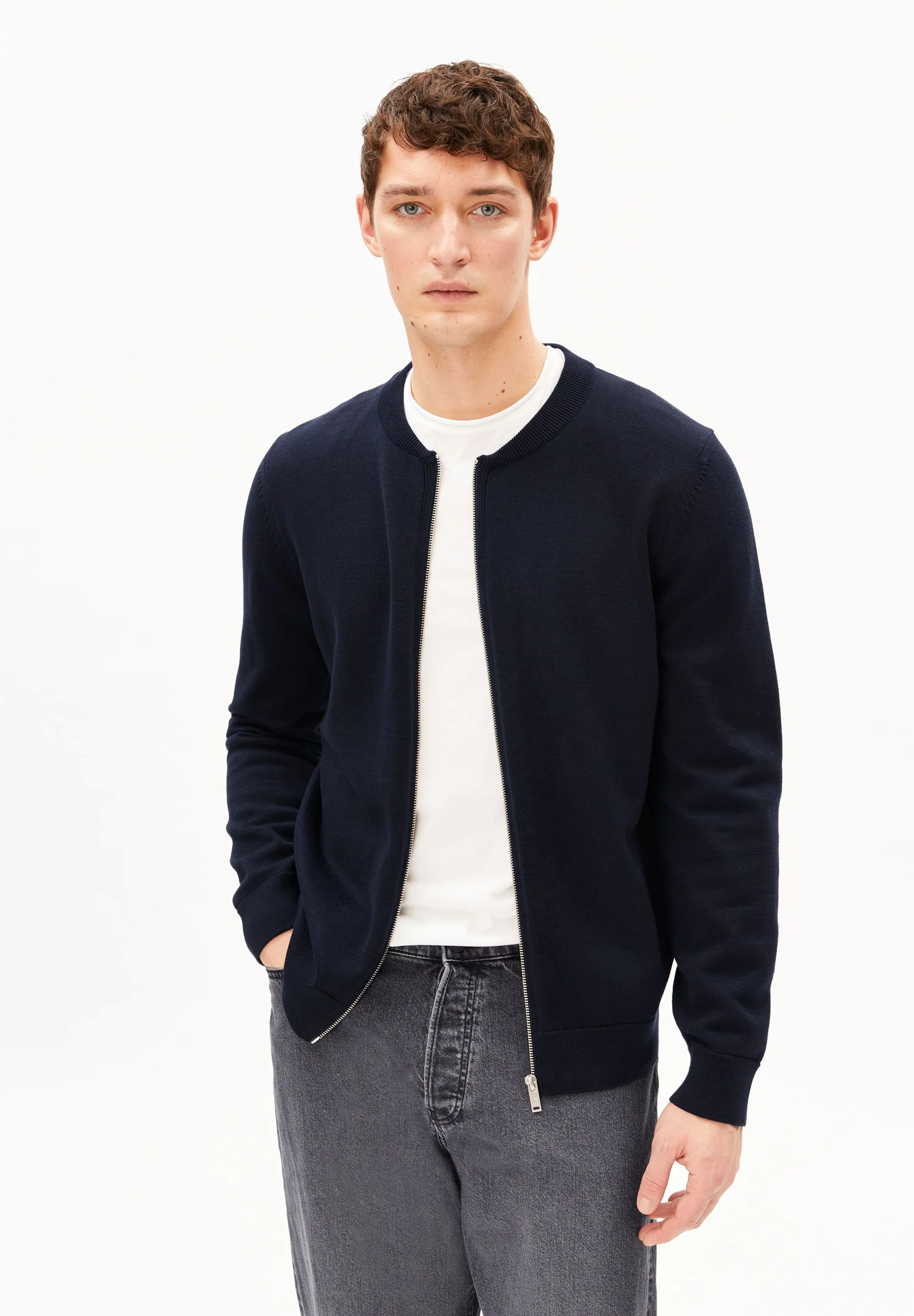 Armedagels AGAAMON STRICKJACKE aus 100% Bio-Baumwolle in night sky