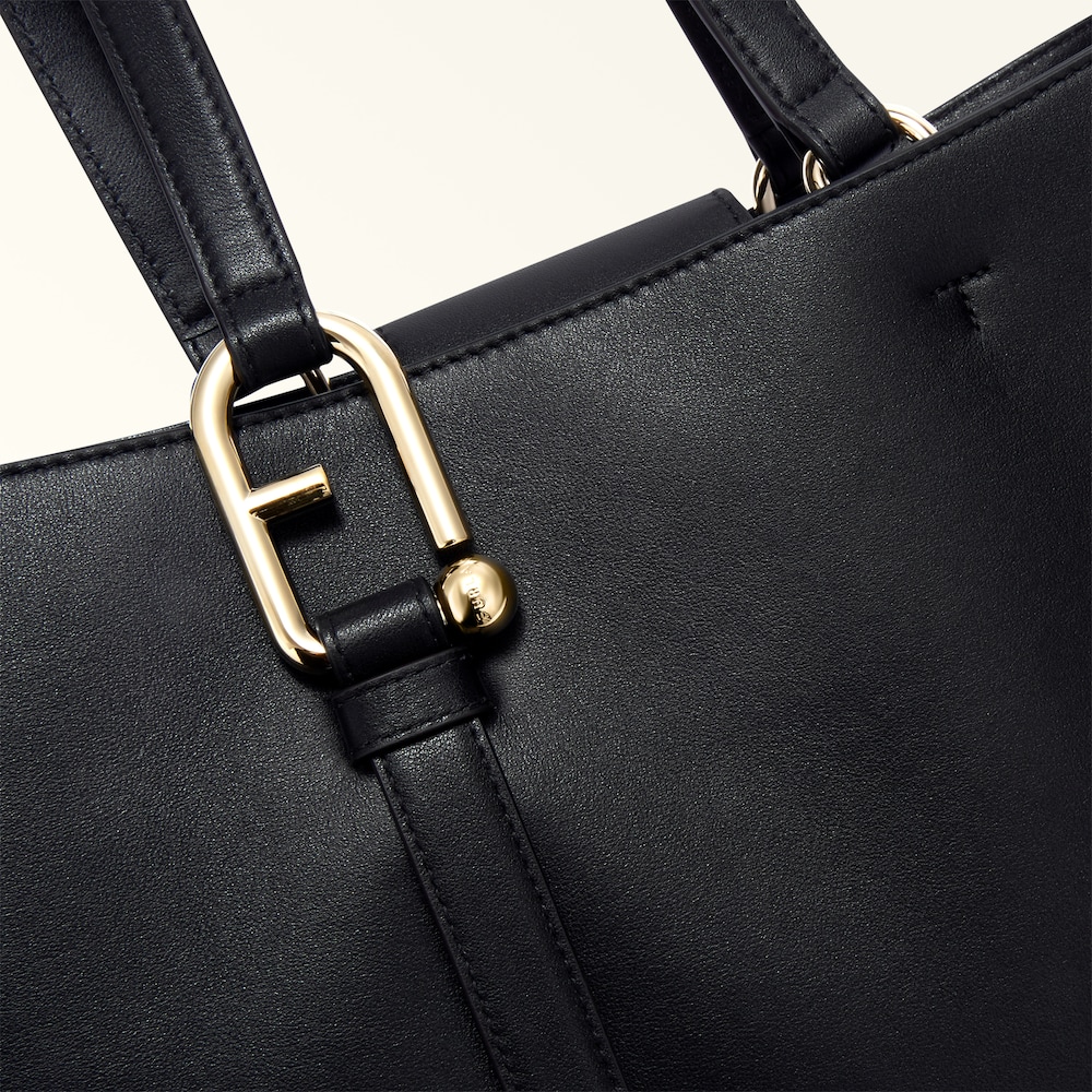 Furla Nuvola Tote-bag M /Tasche aus Kalbsleder in schwarz Furla Nuvola Tote-bag M /Tasche aus Kalbsleder in schwarz