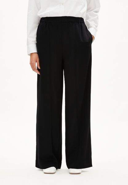 Armedangels  JONVAALIE Webhose aus LENZING™ ECOVERO™ Viskose in schwarz