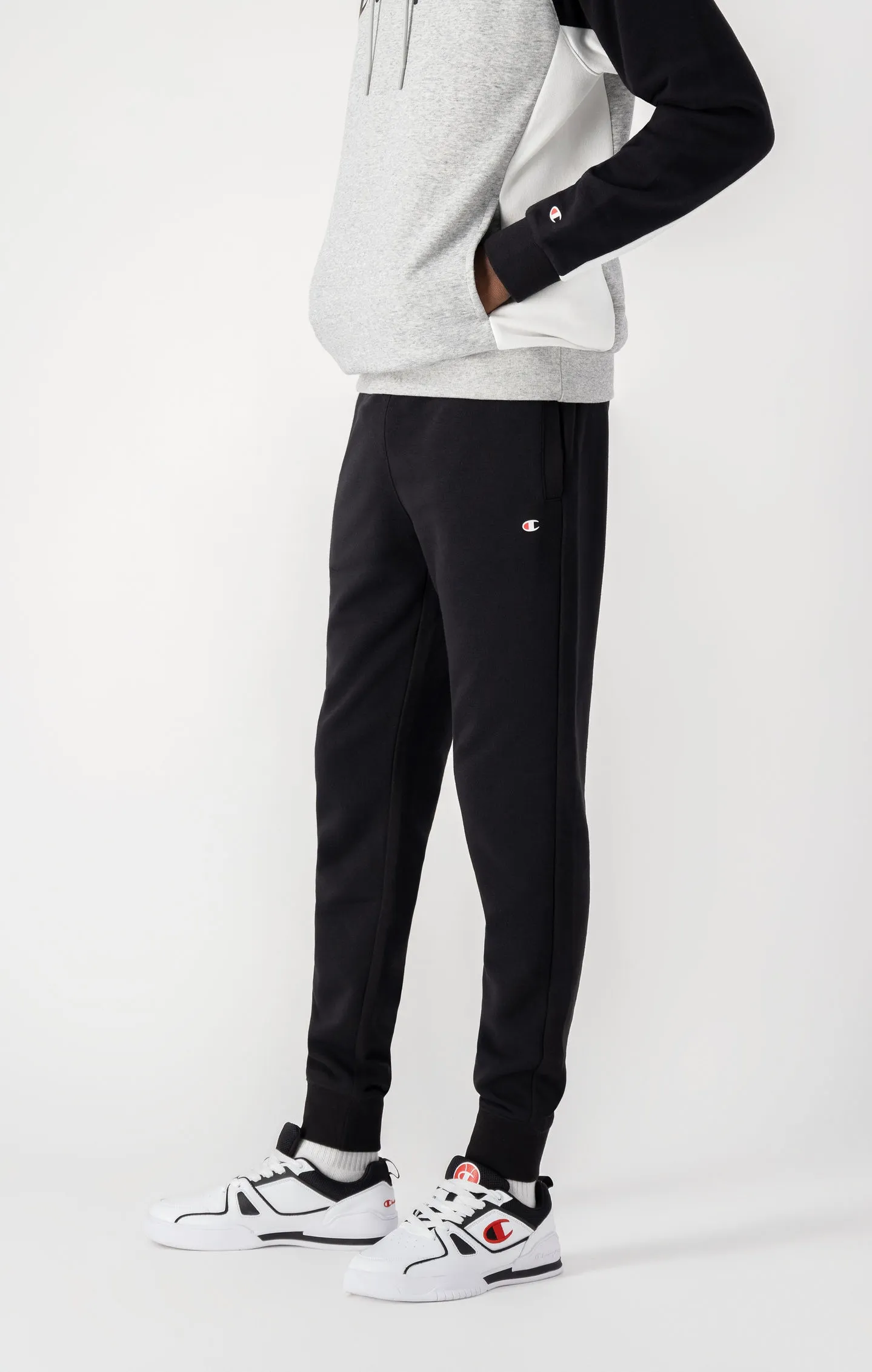  Champion Jogginghose aus Baumwollmischung Slim-Fit in schwarz 