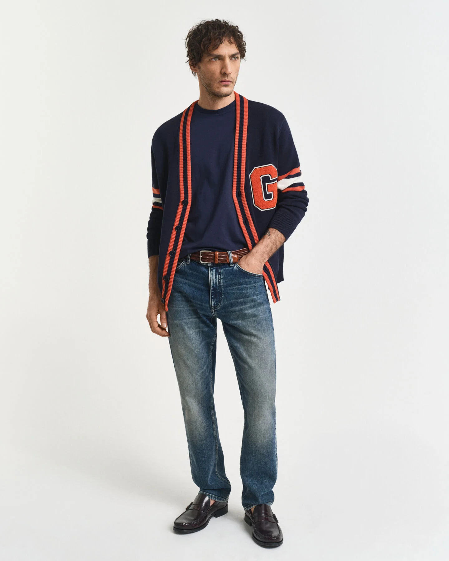 Gant Regular Fit Shield T-Shirt aus Baumwolle in dunkelblau