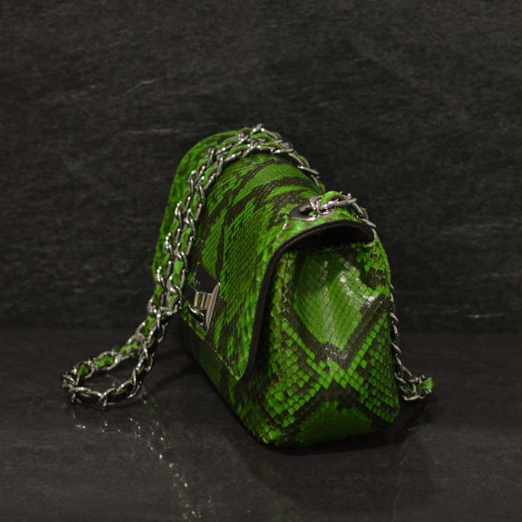 Fausto Colato Schlangenleder Umhängetaschen aus Python mit Schulterkette MARMONT klein in grün 