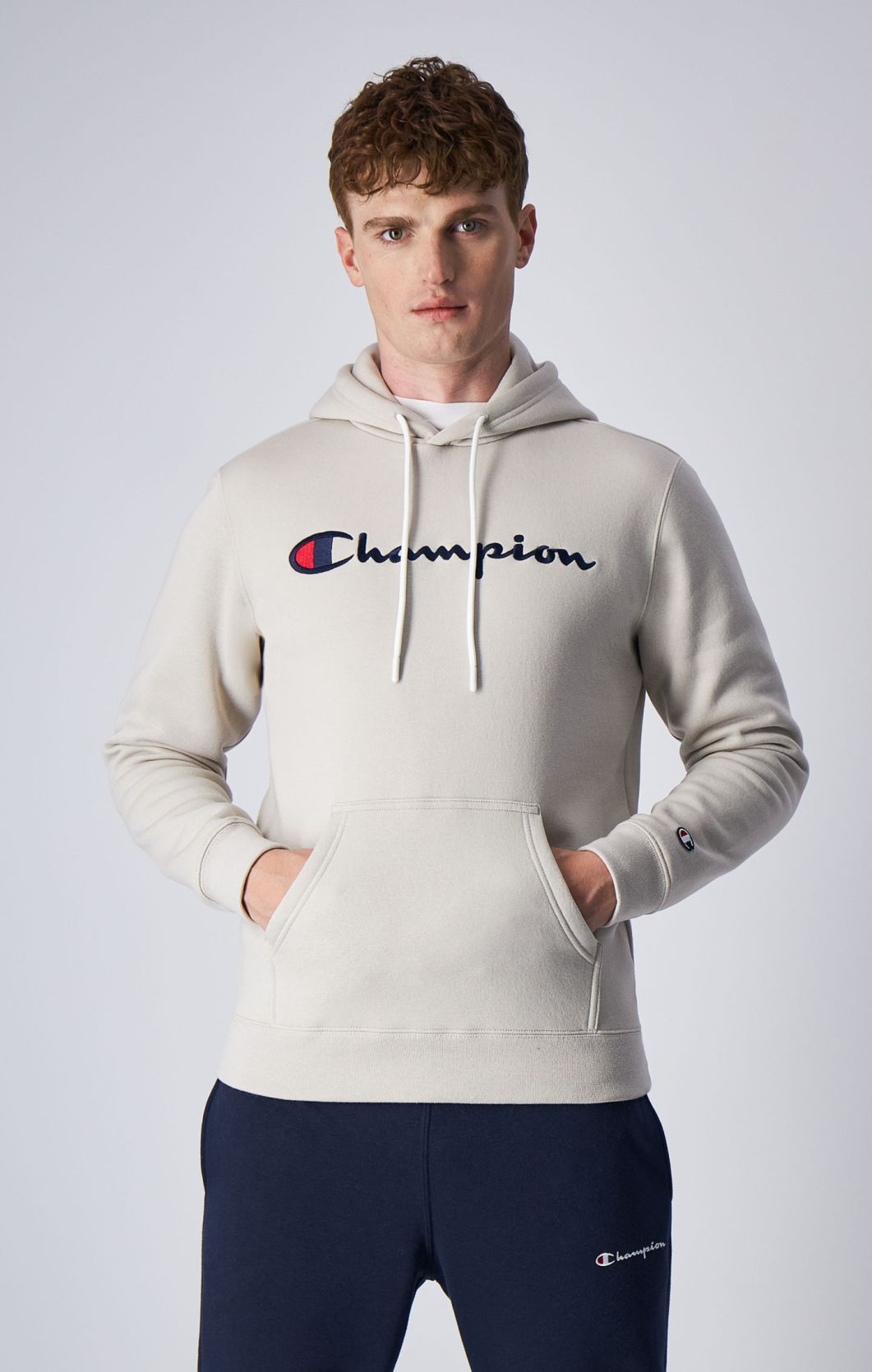 Champion Fleece-Kapuzenpullover mit gesticktem Logo-Schriftzug in beige