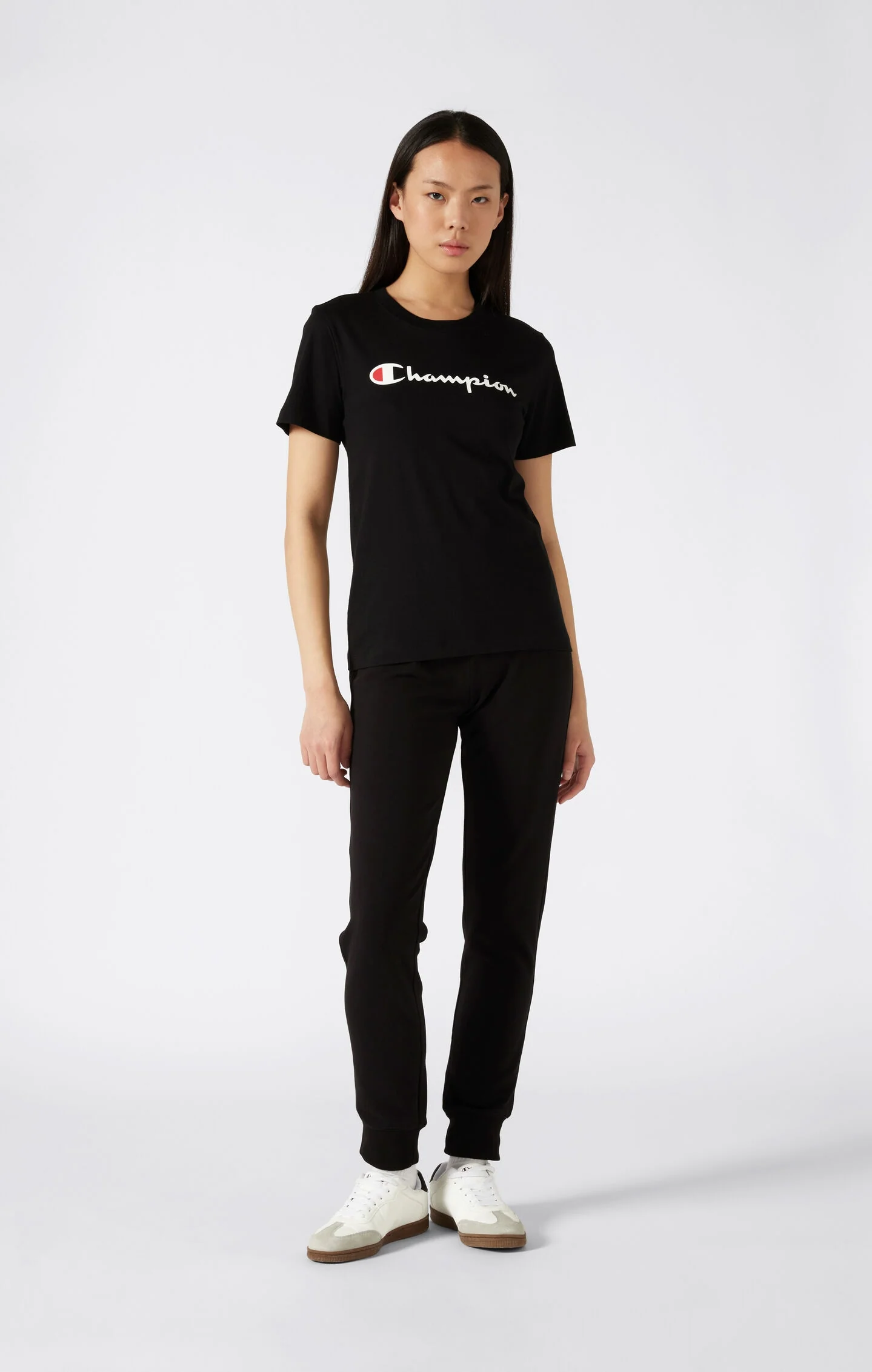 Champion Leichte Slim Fit Hose mit Kordelzug in Schwarz / Jogginghose Champion Leichte Slim Fit Hose mit Kordelzug in Schwarz / Jogginghose