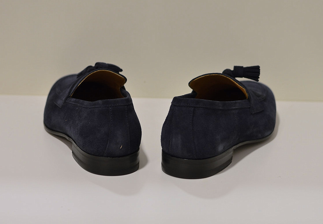 Berwick 1707 Tassel Loafer aus geöltem Wildleder in dunkelblau mit genähter Ledersohle 