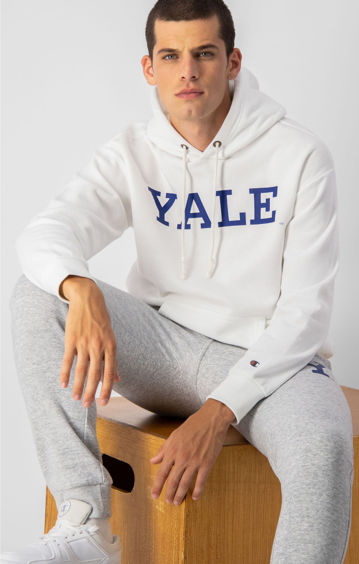 Champion Legacy Fleece-Kapuzenpullover mit Logo im Uni-Stil YALE