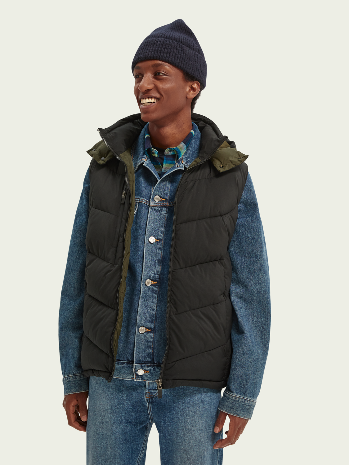 Scotch&Soda Gesteppter Weste Bodywarmer mit Kapuze in schwarz 