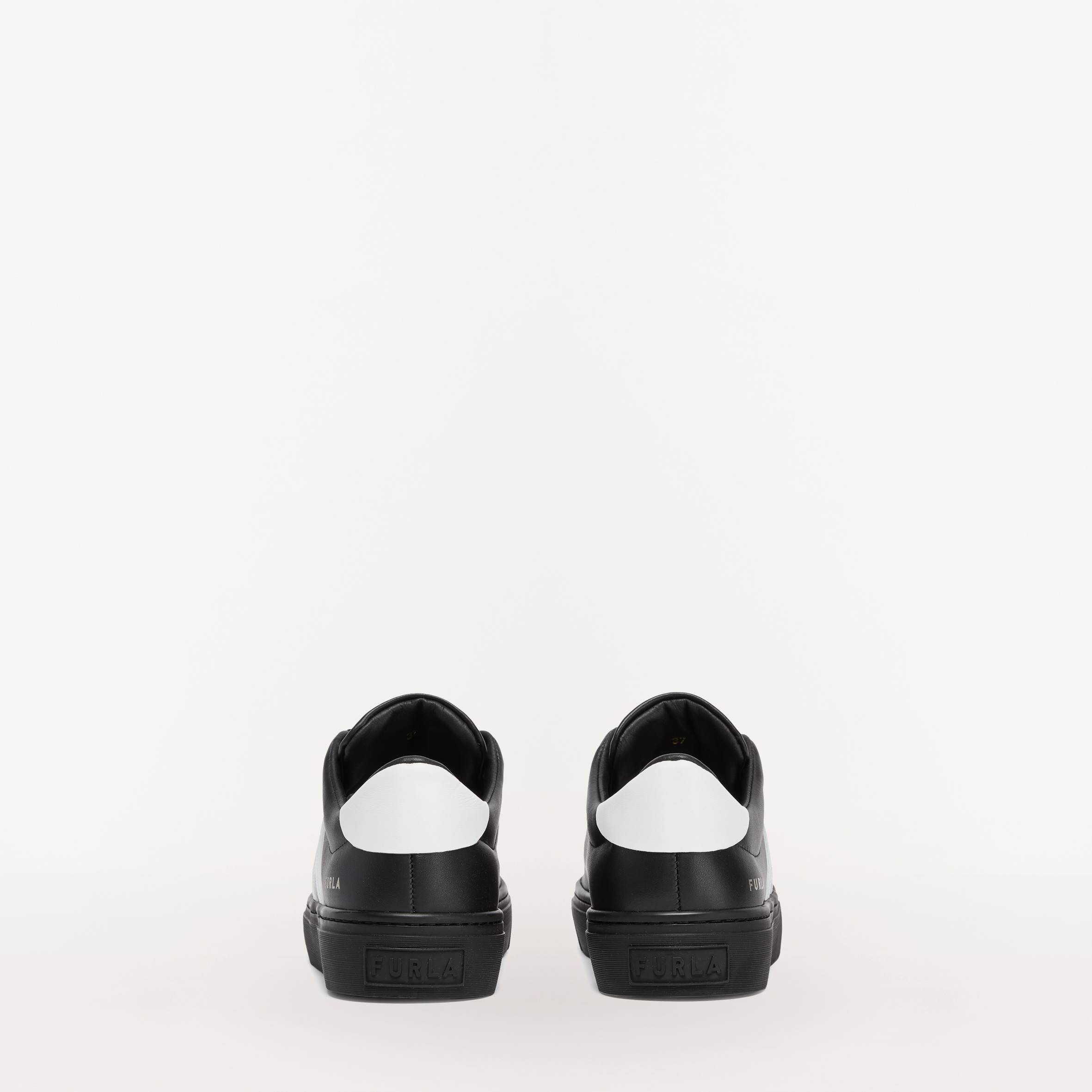 Furla Joy Sneaker aus Kalbsleder in schwarz Furla Joy Sneaker aus Kalbsleder in schwarz