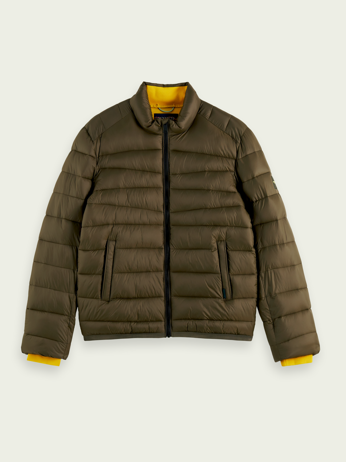 Scotch&Soda Kurze wasserabweisende Steppjacke in Military / Gelb Scotch&Soda Kurze wasserabweisende Steppjacke in Military / Gelb