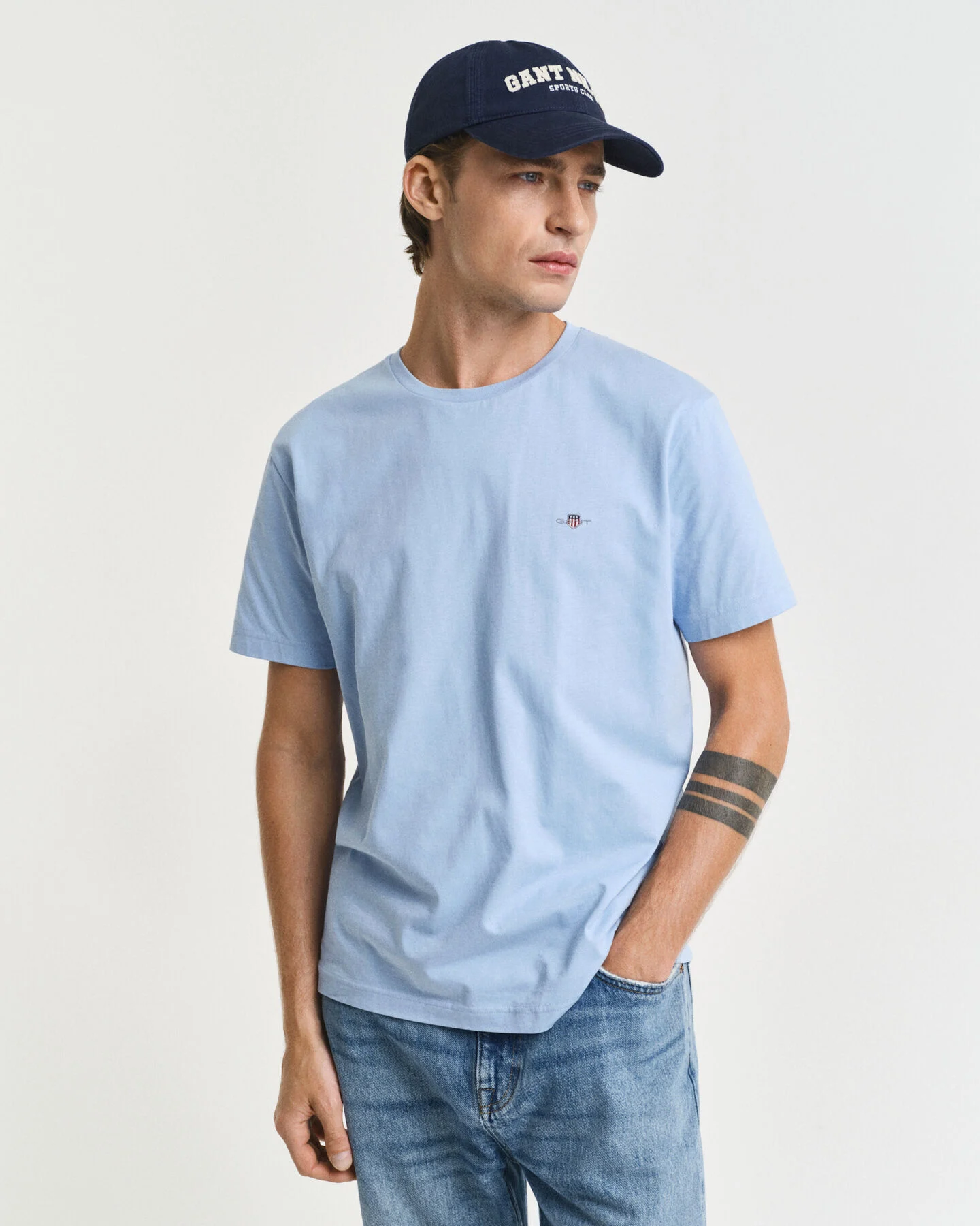 Gant Regular Fit Shield T-Shirt aus Baumwolle in Capri Blue