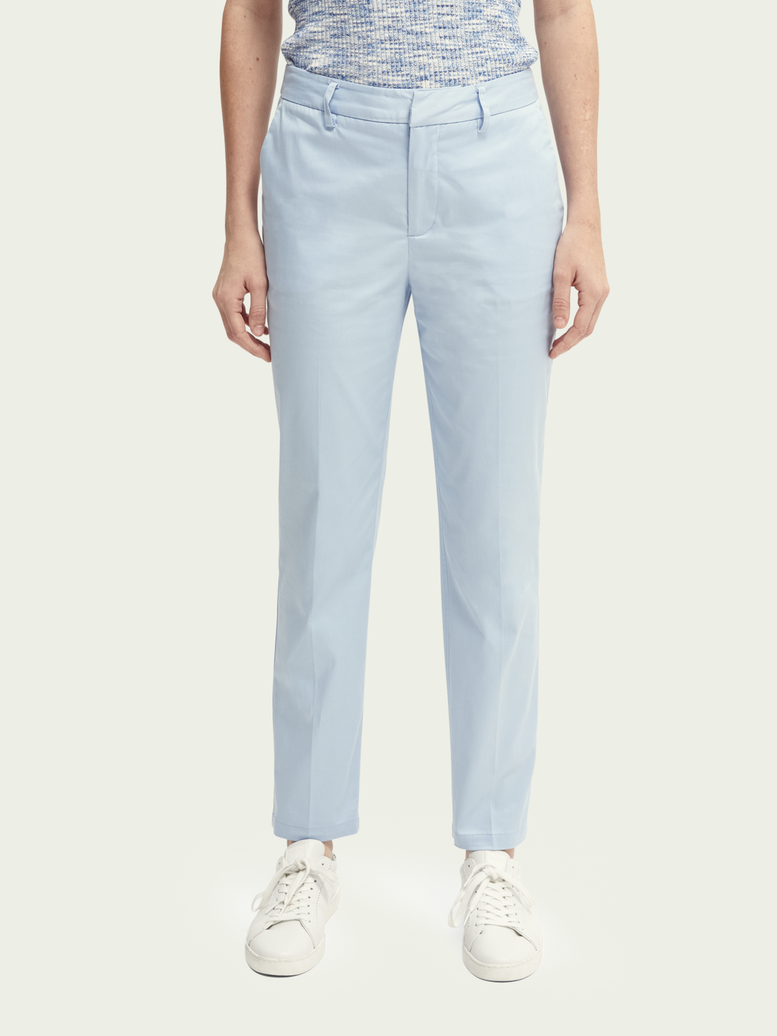 Scotch&Soda Bell Slim Fit Chino aus merzerisierter Bio-Baumwolle in Sky Blue