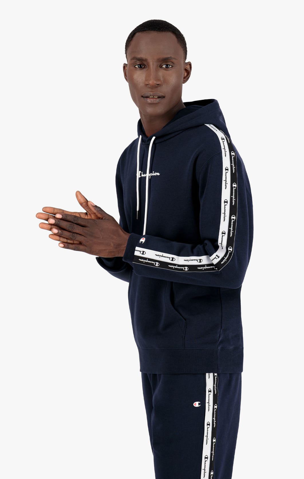 Champion Kapuzenpullover in blau aus Baumwollfrottee mit doppeltem Logopaspel