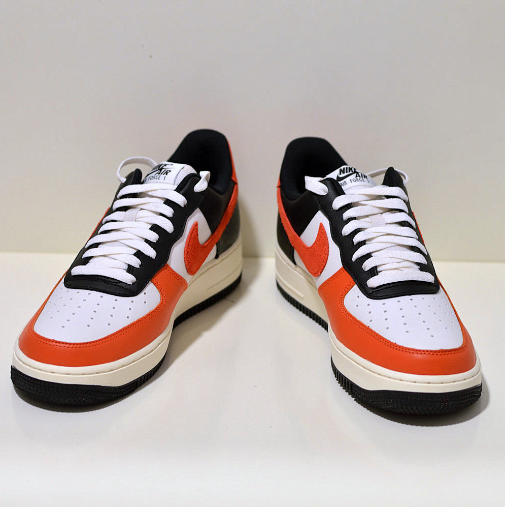 Nike Air Force 1 07 LV8 B Sneaker für Herren in Black/Vintage Coral