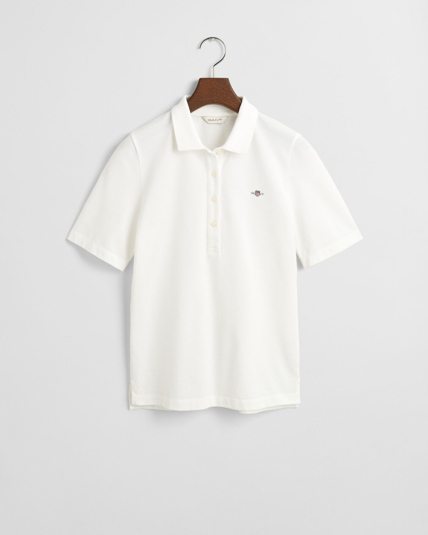 Gant Damen Polo & Heavy Rugger Shield Piqué Poloshirt in Eggshell Gant Damen Polo & Heavy Rugger Shield Piqué Poloshirt in Eggshell