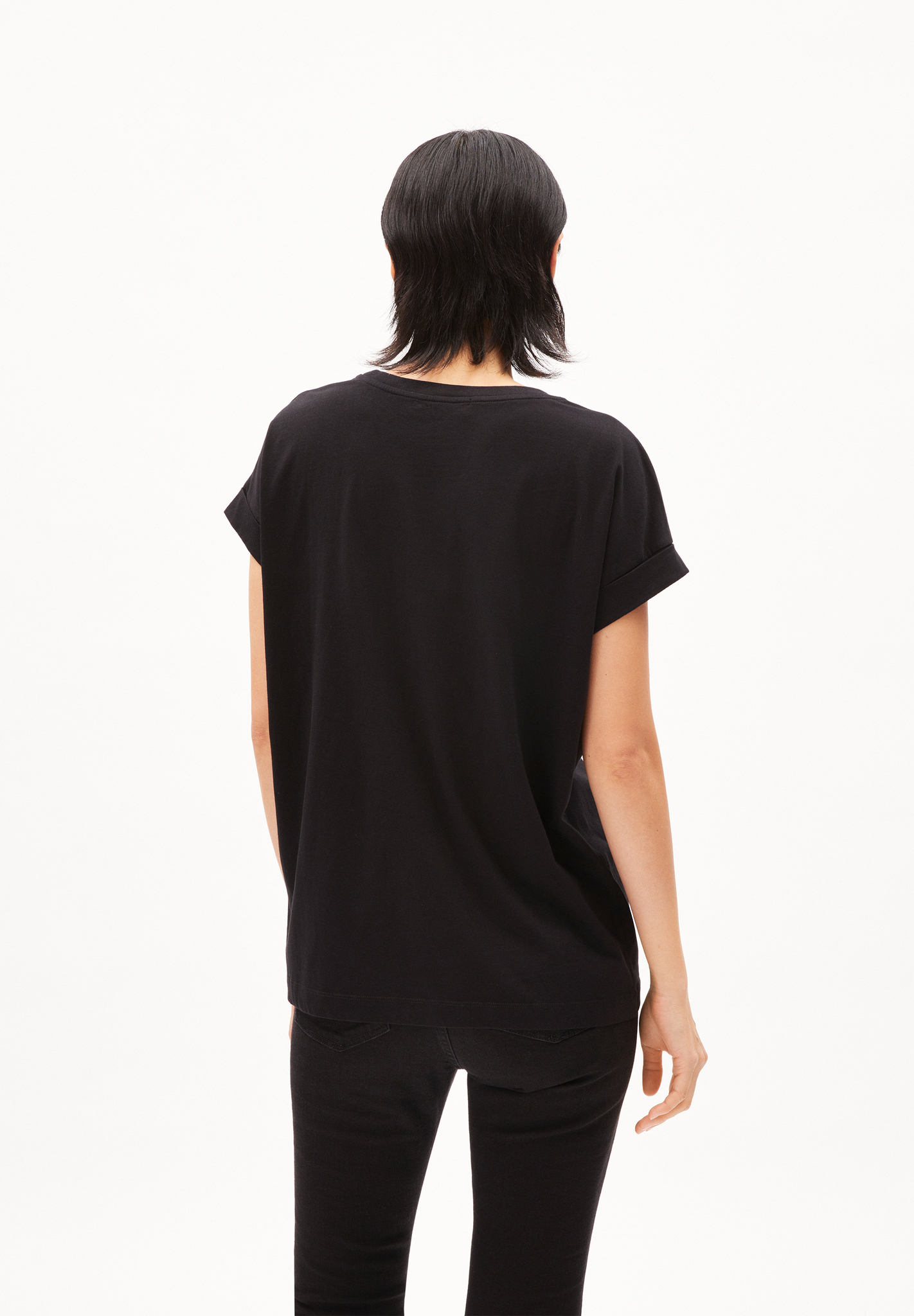 Armedangels IDAARA T-Shirt Loose Fit aus Bio-Baumwolle in schwarz Armedangels IDAARA T-Shirt Loose Fit aus Bio-Baumwolle in schwarz