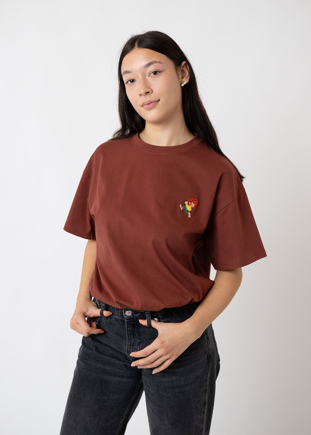 Bavarian Caps T-Shirt Pumuckl "Grantig by nature" - dunkelrot, v2 Unisex Bavarian Caps T-Shirt Pumuckl "Grantig by nature" - dunkelrot, v2 Unisex