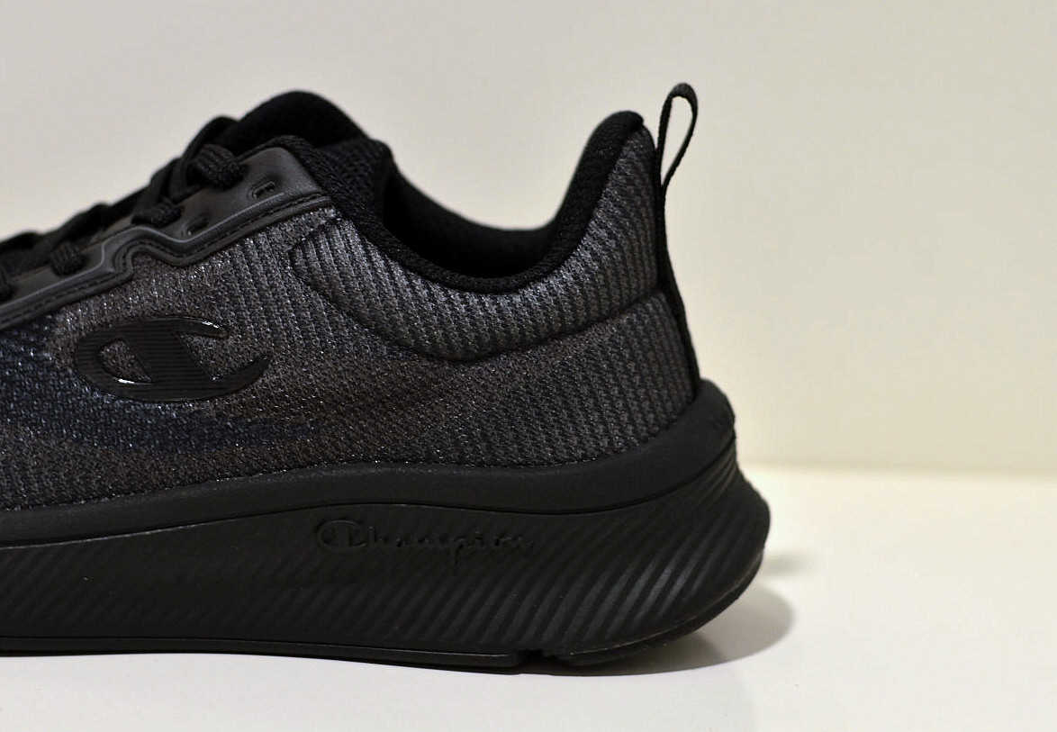 Champion Galactic Low Cut Shoe / Sneakers in schwarz 