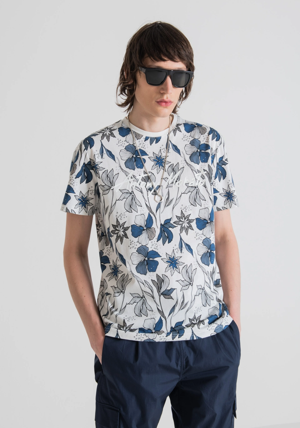 Antony Morato T-SHIRT SLIM FIT AUS REINER BAUMWOLLE MIT LOGO UND BLUMEN-PRINT