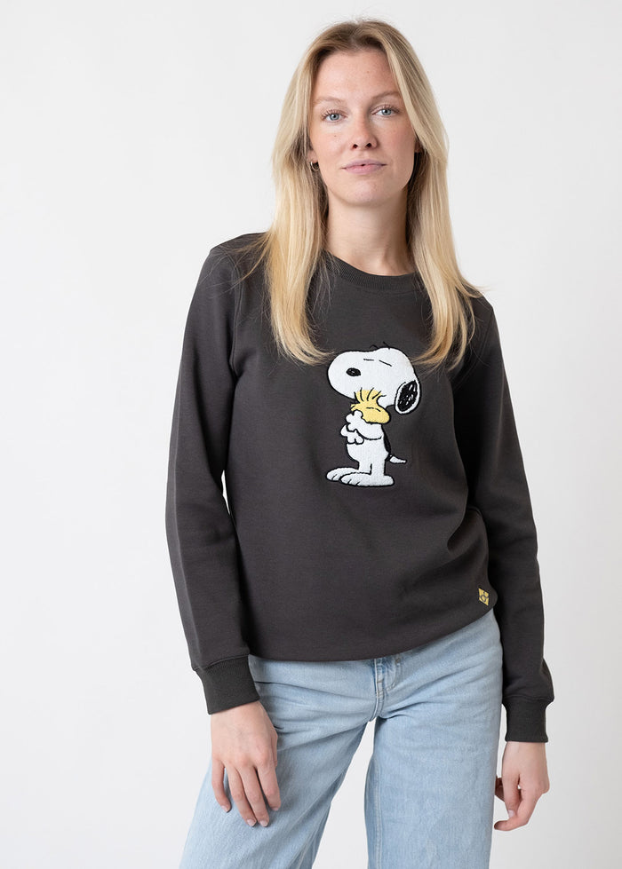 Bavarian Caps - HS64-3 Unisex Sweater "Peanuts Snoopy kuschelt " - dunkelgrau