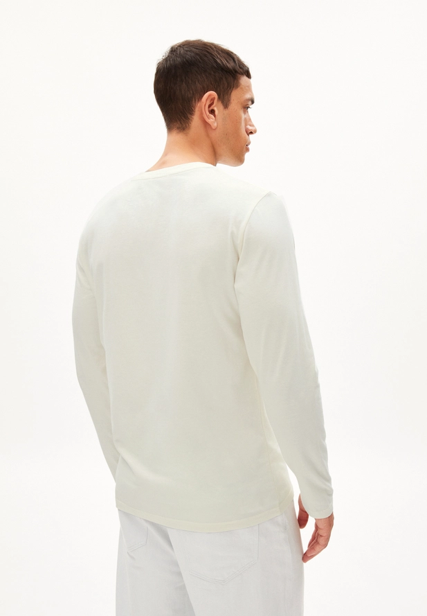 Armedangels JAANONO Longsleeve Slim Fit aus Bio-Baumwolle in white Armedangels JAANONO Longsleeve Slim Fit aus Bio-Baumwolle in white