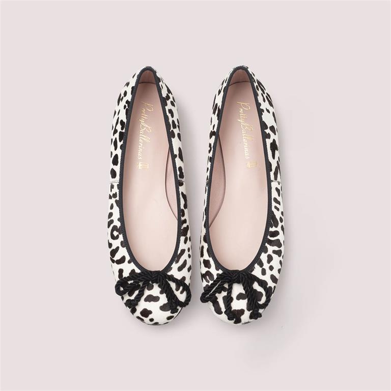 Pretty Ballerinas Rosario - Klassischer Ballerina Dalmy aus Cavallino Leder gepunktet Pretty Ballerinas Rosario - Klassischer Ballerina Dalmy aus Cavallino Leder gepunktet