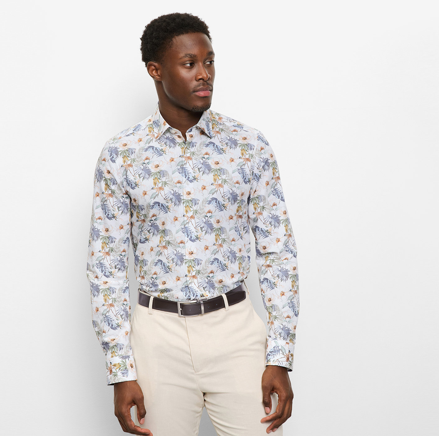 Olymp Level Five Hemd, body fit, Kent, Weiß mit Blumen Fullprint