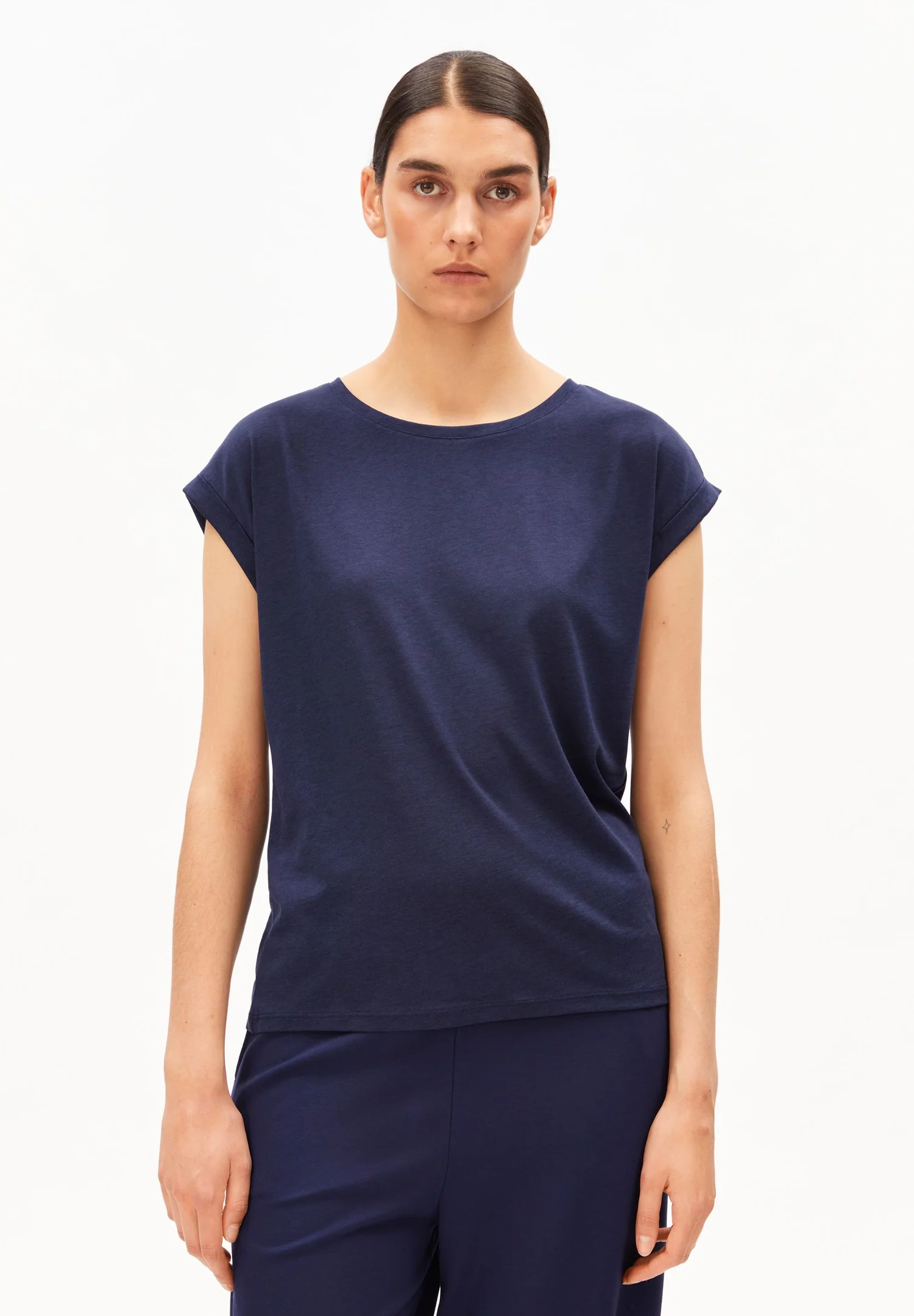 Armedangels  JILAANA  T-Shirt Loose Fit aus TENCEL™ Lyocell Mix in tinted navy