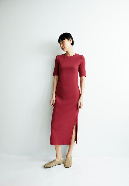 Armedangels  SEHAARAA Ripp-Jerseykleid aus Bio-Baumwoll Mix / Kleid in red ash